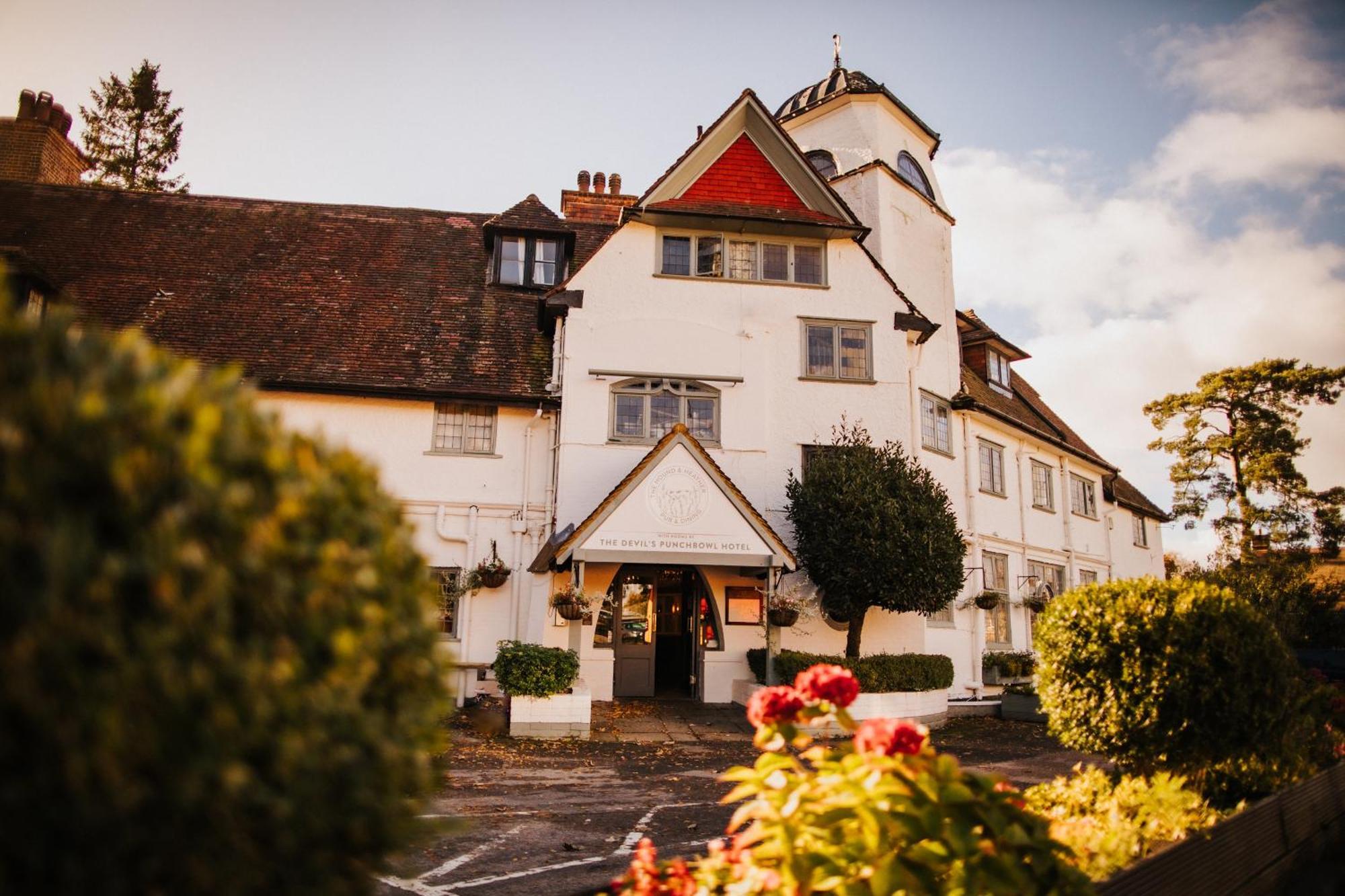 The Devil'S Punchbowl Hotel Hindhead Экстерьер фото
