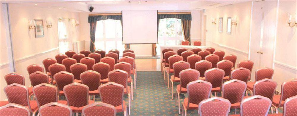 The Devil'S Punchbowl Hotel Hindhead Экстерьер фото