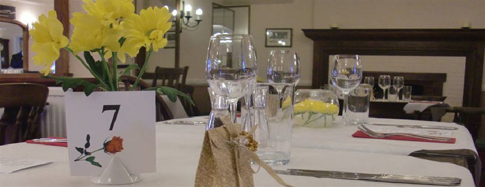 The Devil'S Punchbowl Hotel Hindhead Экстерьер фото